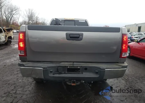 2007 Chevrolet Silverado K2500 Heavy Duty z USA, uszkodzony, nr VIN 1GCHK24K47E548472